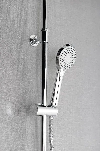 Zestaw prysznicowy z okrągłą deszczownicą 20 cm, baterią i słuchawką prysznicową kompletna Sapho R139 chrom