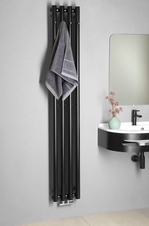 PILON grzejnik łazienkowy 270x1800 mm, z 4 haczykami, czarny matowy