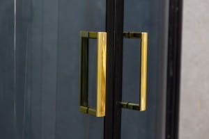 Kabina prysznicowa półokrągła 80x80 cm ze złotym uchwytami Kerra Tiara Gold czarny