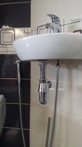 Bateria umywalkowa z prysznicem bidetowym, chrom