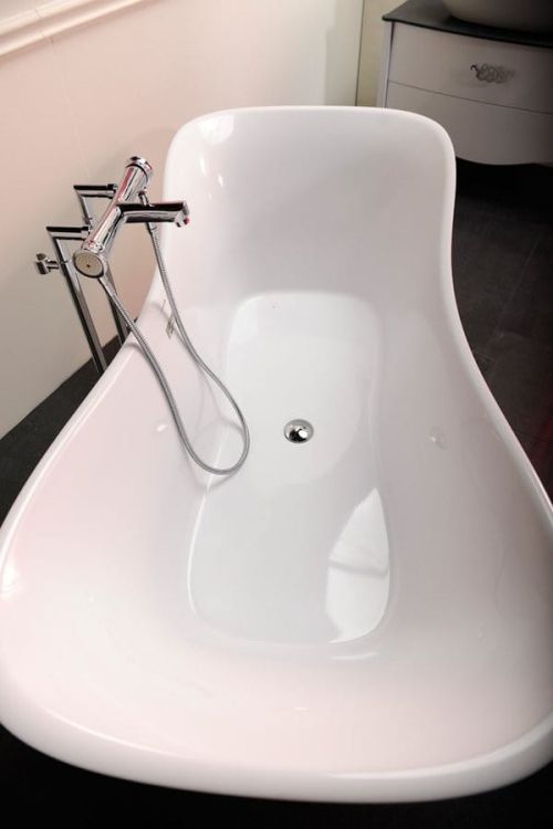 BELINDA bateria wannowa naścienna, z uchwytem prysznica, chrom