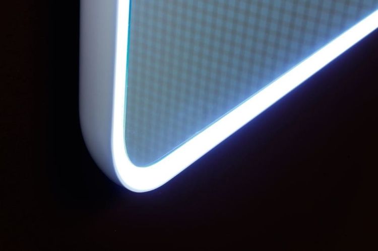 FLOAT Lustro z podświetleniem LED 50x70cm, białe