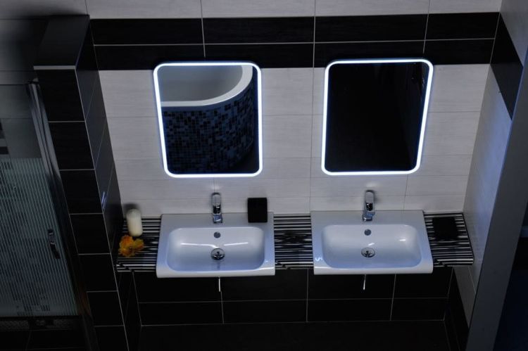 FLOAT Lustro z podświetleniem LED 60x80cm, białe