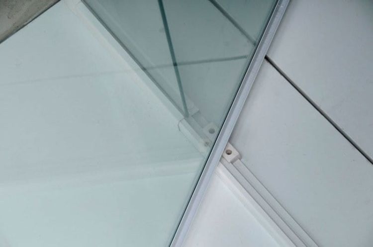 Amico prostokątna kabina prysznicowa 740-820x900mm wariant L/P