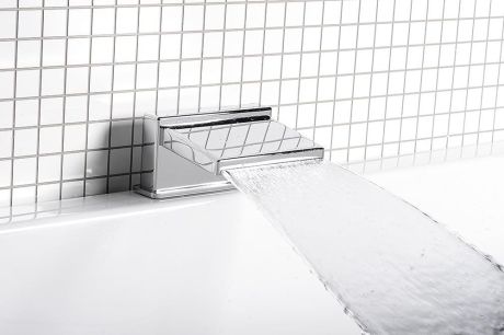 Przejdź do produktu Wylewka kaskadowa na brzeg wanny, szerokość 145mm, chrom