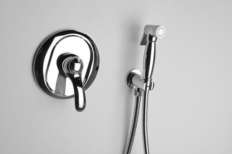 Przejdź do produktu Słuchawka prysznicowa retro, wąż i przyłącze z uchwytem, chrom