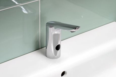 Przejdź do produktu Sensorowa bateria stojąca 24V DC, chrom