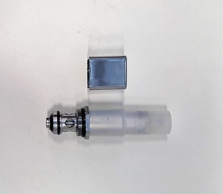 Przejdź do produktu Przełącznik z pilotem do baterii podtynkowej, chrom