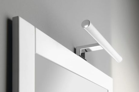 Przejdź do produktu KRONAS oświetlenie LED, 6W, 230V, 400x40x100mm, IP44, plastik, chrome