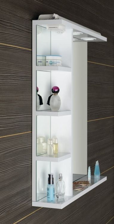 KORIN lustro z LED oświetleniem, gniazdkiem i półkami 60x70x12cm