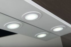 KORIN lustro z LED oświetleniem i gniazdkiem 60x70x12cm