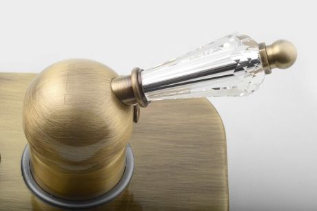 Przejdź do produktu KIRKÉ CRYSTAL bateria prysznicowa, podtynkowa, 2 wyjścia, uchwyt kryształ, brąz