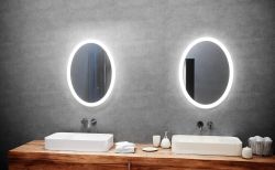 Lustro owalne 50x70 cm z oświetleniem LED MCJ Sofia