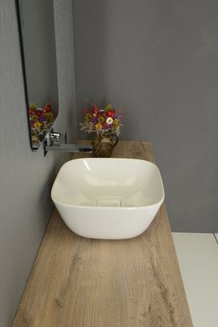 Przejdź do produktu SOFT umywalka ceramiczna nablatowa 42,5x18,5x42,5 cm, bez odpływu