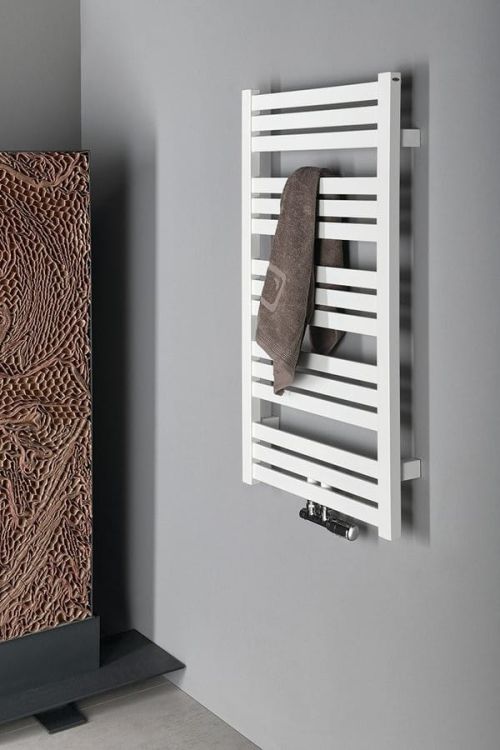 NEVEL grzejnik 555x1043mm, 440 W, środkowe podłączenie, biały