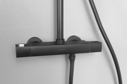DARK teleskopowy zestaw prysznicowy z baterią termostatyczną, czarny