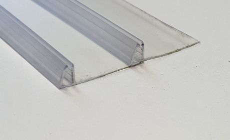 Przejdź do produktu E90/80/82/92/83/93 zestaw uszczelek pionowych do części ruchomych 2szt