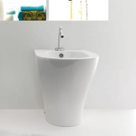 Przejdź do produktu Bidet stojący 34x56 cm Kerasan Aquatech 372101 biały połysk