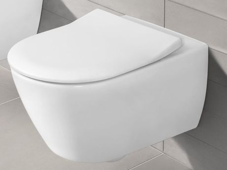 Przejdź do produktu Miska wisząca 37x56 cm bezrantowa Directflush z deską wolnoopadającą w komplecie Villeroy&Boch Subway 2.0  5614R001+9M78S101