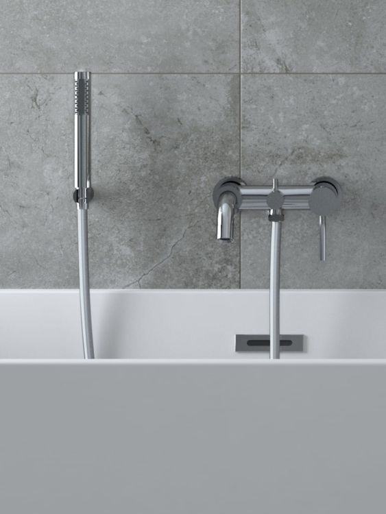 Bateria wannowa ścienna ze słuchawką prysznicową Besco Illusion BW-IS-CH chrom