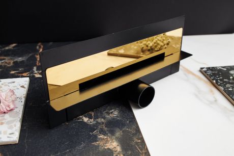 Przejdź do produktu Odpływ ścienny 70 cm super niski Cedor Wall Pro PROWAL-CHRNATDES-70 złoty połysk