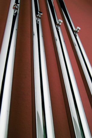 Przejdź do produktu Grzejnik łazienkowy pionowy rurowy chrom 26,6x95 cm PMH Rosendal R1C