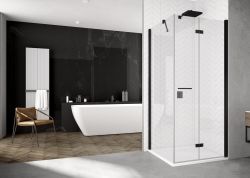 Kabina prysznicowa kwadratowa 90x90 cm ze składanymi drzwiamiw stylu Loft SanSwiss Black Line Solino F SOLF109000607+SOLT109000607