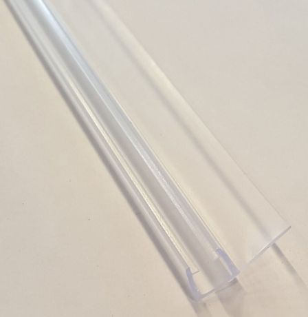 Przejdź do produktu Uszczelka dolna do  drzwi prysznicowych, szkło 6mm, 1000 mm