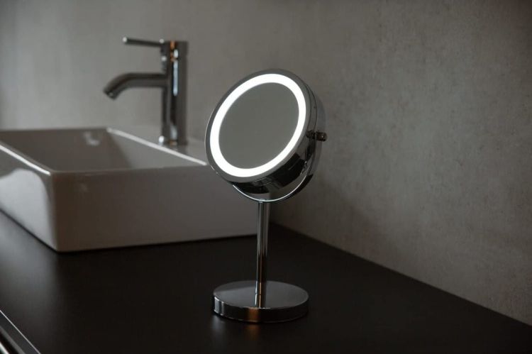 DAISY lusterko kosmetyczne LED oświetlenie, chrom