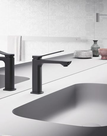 Przejdź do produktu Czarna bateria umywalkowa stojąca 15 cm z korkiem Paffoni Tilt TI071KNO