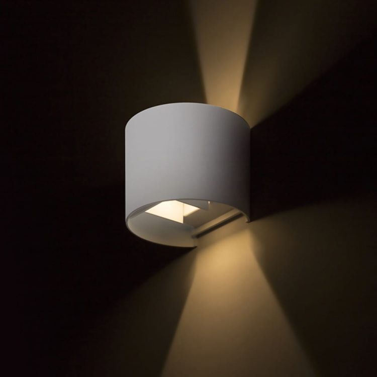 TITO R DIMM ścienna biała  230V LED 2x3W IP65  3000K