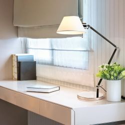 MONTANA stołowa biała/czarna chrom 230V E27 28W