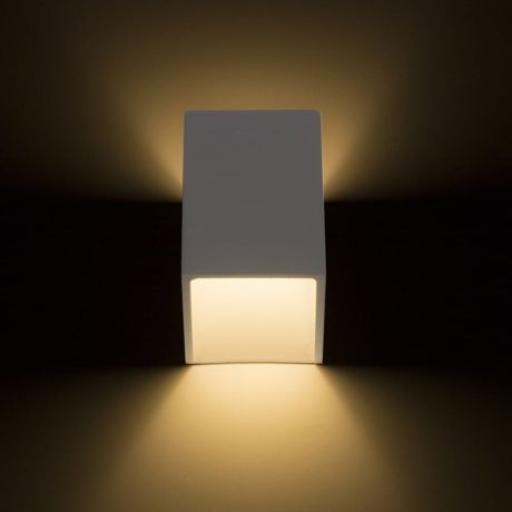Przejdź do produktu QUENTIN ścienna biała  230V LED 5W  3000K
