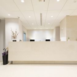 TECH I nieruchoma biała  230V LED 5.4W 40°  3000K