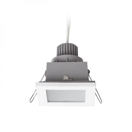Przejdź do produktu LEROY SQ  biała  12V GU5,3 35W IP44