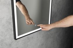 CORNA lustro z oświetleniem LED 60x80cm, czujnik dotykowy, ściemnialne, czarny mat