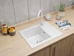 Zlewozmywak granitowy jednokomorowy 58x45 cm z białą baterią kuchenną Deco Darfor DG014+DECO+SMCH biały