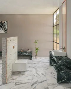 Miska WC bezkołnierzowa 36x57 cm Uptrend Accord z deską WC TR2122D biały połysk