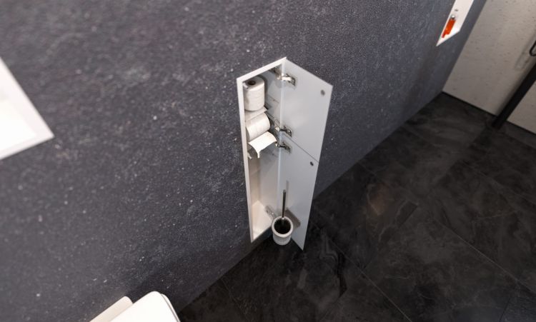 Schowek podtynkowy WC do szczotki i papieru toaletowego, do zabudowy w ścianie 18x97,2x15 cm kołnierz typu Flat MCJ stal lakierowana na biało, szkło białe F.PW2D LWH WC 950