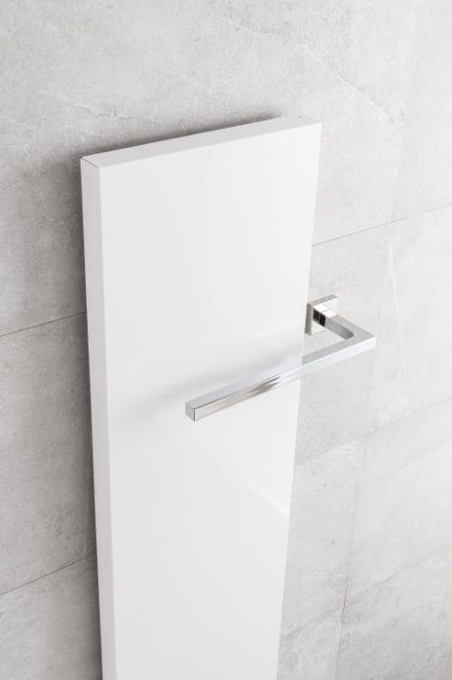 Grzejnik łazienkowy, pionowy 61x122 cm PMH Pegasus PG5W biały