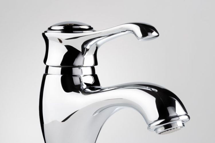 Retro bateria umywalkowa stojąca 18 cm z korkiem automatycznym Emmevi Tiffany chrom 6003CR