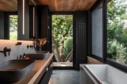 Grzejnik łazienkowy pionowy 11,5x150 cm PMH Rosendal R2BL/2 czarny