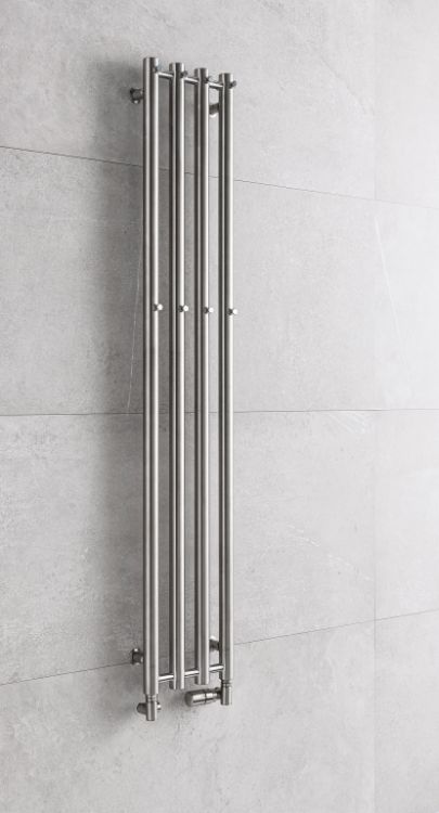 Grzejnik łazienkowy pionowy 26,6x150 cm z wieszaczkami PMH Rosendal R2SS stal szczotkowana