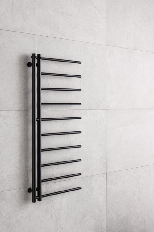Czarny grzejnik łazienkowy 50x114 cm PMH Apollo AP1B