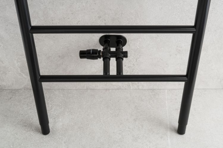 Czarny grzejnik drabinkowy 60x170 cm PMH Zoe ZO1B