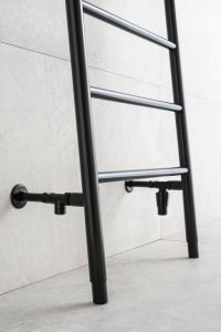 Czarny grzejnik drabinkowy 60x170 cm PMH Zoe ZO1B