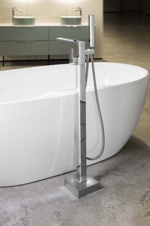 bateria wannowa wolnostojąca cubemix chrom.jpg