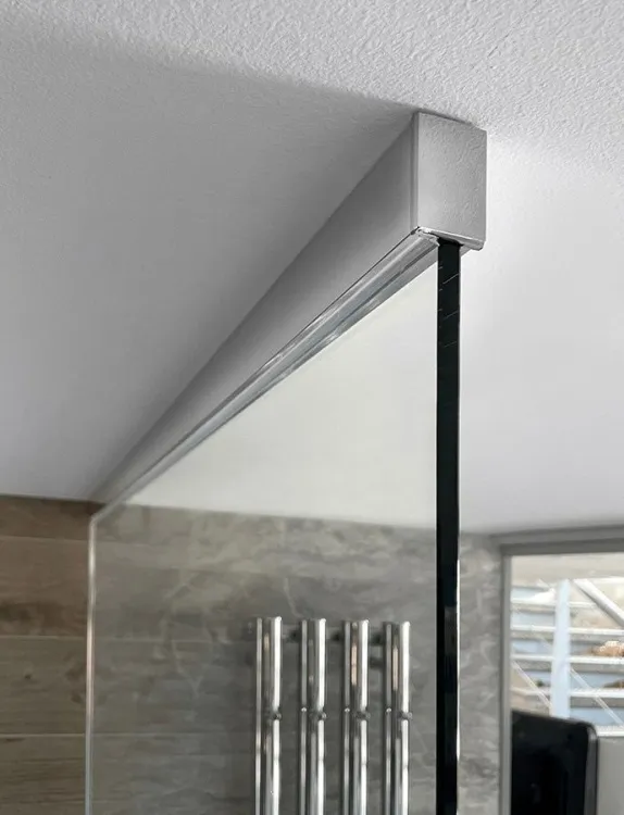 ARCHITEX zestaw do mocowania szkła podłoga-ściana-sufit z listwą spadkową, 1615x2600mm, prawy, polerowany aluminium