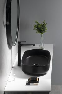 bateria umywalkowa czarna pax.jpg