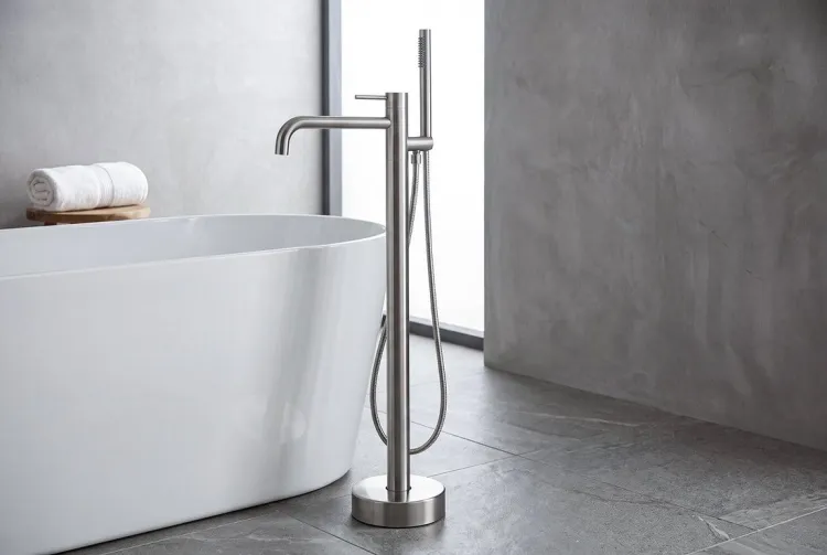 MINIMAL bateria wannowa z przyłączem do podłogi, stal nierdzewna mat